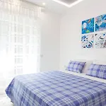Sorrentovibes - New & Stylish Two Bedroom With Balconies شقة