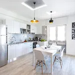 Sorrentovibes - New & Stylish Two Bedroom With Balconies