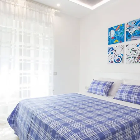 Sorrentovibes - New & Stylish Two Bedroom With Balconies Daire