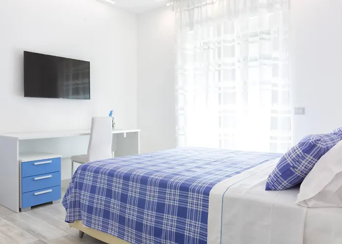 Sorrentovibes - New & Stylish Two Bedroom With Balconies *