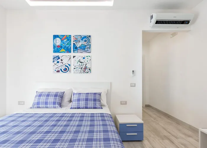 דירה Sorrentovibes - New & Stylish Two Bedroom With Balconies סורנטו